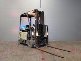 Chariot élévateur frontal 4 roues Crown SCF6040-18 - 1