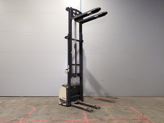 Gerbeur accompagnant Crown WF3000 1.2 - 7