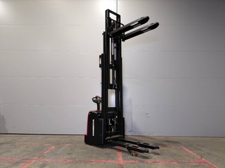 Gerbeur accompagnant Hangcha CDD12-AC2-L