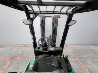 Chariot élévateur frontal 3 roues Yale ERP16 ATF