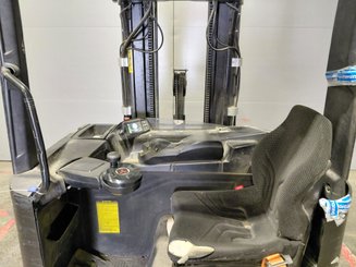 Chariot à mât rétractable Caterpillar NR16N2
