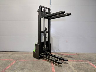 Gerbeur accompagnant Hangcha CDD12-AMC2-Li
