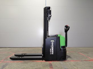 Gerbeur accompagnant Hangcha CDD16-XT1-SIL