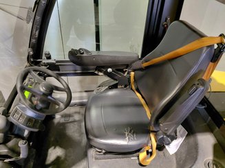 Chariot élévateur frontal 4 roues Yale GLP70VX - 8