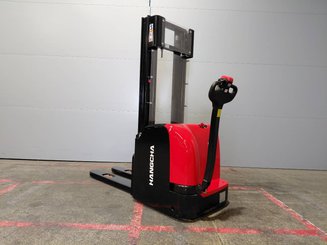 Gerbeur accompagnant Hangcha CDD16-AC2