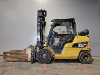 Chariot élévateur frontal 4 roues Caterpillar GP45NTD