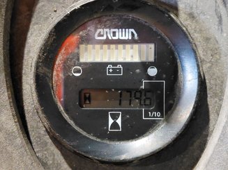 Gerbeur accompagnant Crown WF3000 10 - 7