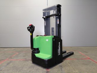 Gerbeur accompagnant Hangcha CDD16-XT1-SIL