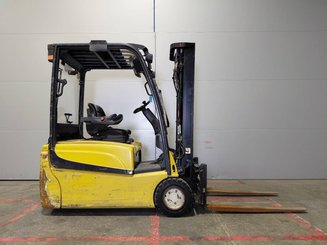 Chariot élévateur frontal 4 roues Yale ERP20