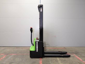 Gerbeur accompagnant Hangcha CDD12-AMC2-Li