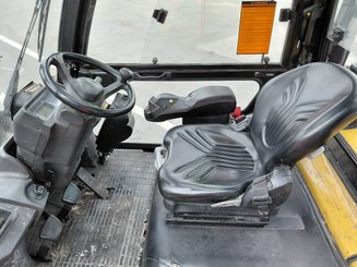 Chariot élévateur frontal 4 roues Caterpillar GP45NTD - 6