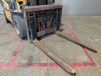 Chariot élévateur frontal 4 roues Caterpillar GP30NTD - 6