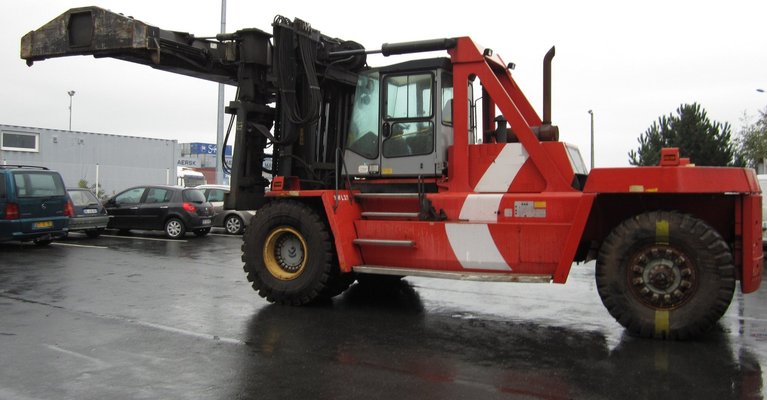 Chariot élévateur frontal 4 roues Kalmar DCD 320-12 - 1