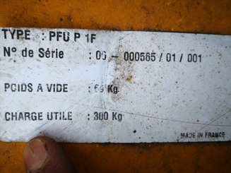Accessoire de manutention Autres Pince à fût