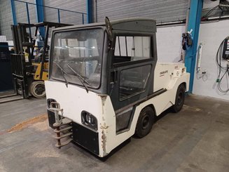 Tracteur industriel Charlatte T135 - 1
