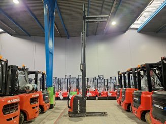 Gerbeur accompagnant Hangcha CDD20-AC1
