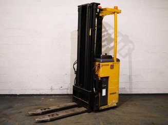 Gerbeur porté debout Caterpillar NSR16K