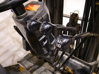 Chariot élévateur frontal 4 roues Caterpillar EC25N