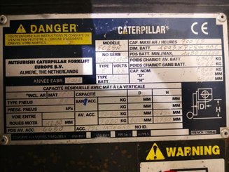 Chariot élévateur frontal 4 roues Caterpillar EC25N