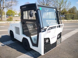 Tracteur de remorquage Charlatte TD225