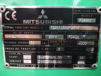 Chariot élévateur frontal 4 roues Mitsubishi FD40N - 10