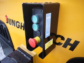 Tracteur de remorquage Jungheinrich EZS 6250