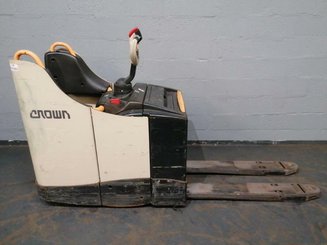 Transpalette porté debout Crown WT3040