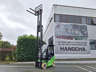Chariot élévateur frontal 4 roues Hangcha XC18i