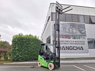 Chariot élévateur frontal 4 roues Hangcha XC18i