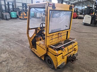 Tracteur de remorquage Charlatte TE206