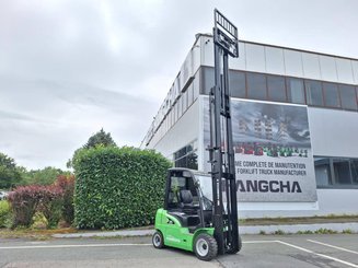 Chariot élévateur frontal 4 roues Hangcha XC35i