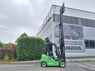 Chariot élévateur frontal 4 roues Hangcha XC35i