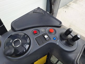 Gerbeur porté debout Caterpillar NSR20N