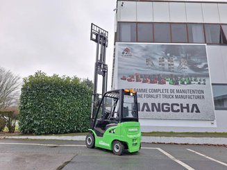 Chariot élévateur frontal 4 roues Hangcha XC18i
