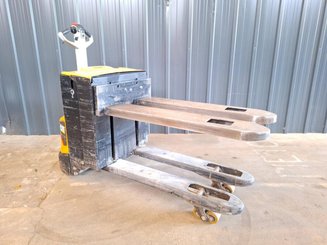 Transpalette accompagnant Caterpillar NPP20N2E
