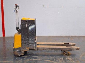Transpalette accompagnant Caterpillar NPP20N2E