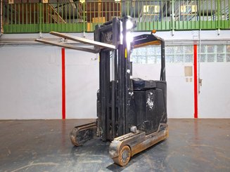 Chariot à mât rétractable Caterpillar NR16N2