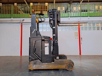 Chariot à mât rétractable Caterpillar NR16N2