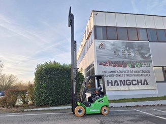 Chariot élévateur frontal 4 roues Hangcha XC18i