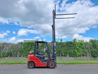 Chariot élévateur frontal 4 roues Hangcha CPYD25