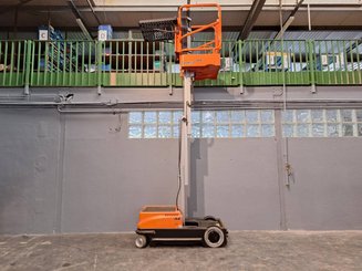 Nacelle à mât vertical JLG 10MSP