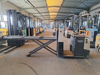 Préparateur de commande au sol Crown GPC3055-2.0