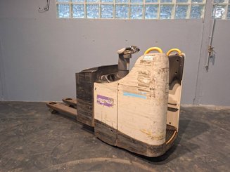 Transpalette porté debout Crown WT3040 2.00
