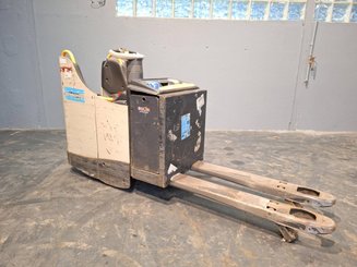 Transpalette porté debout Crown WT3040 2.00 - 6