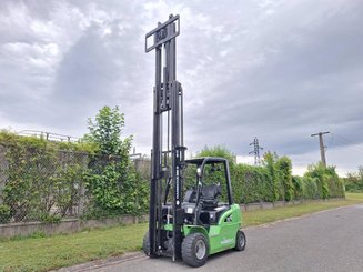 Chariot élévateur frontal 4 roues Hangcha XC35i
