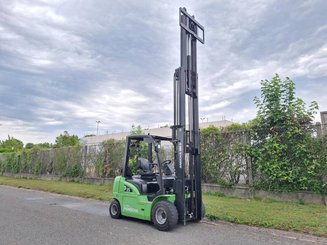 Chariot élévateur frontal 4 roues Hangcha XC35i