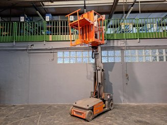 Nacelle à mât vertical JLG TOUCAN DUO