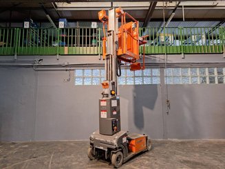 Nacelle à mât vertical JLG TOUCAN DUO