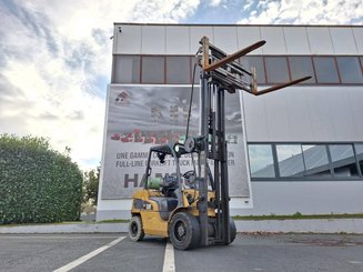 Chariot élévateur frontal 4 roues Caterpillar GP30N