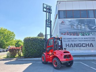 Chariot élévateur tout terrain Hangcha TT30-4